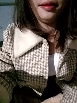 Snapshot of Happy_sweet1 chatting on January 8, 2026, 9:50 pm Happy sweet1 online show from January 8, 2026, 9:50 pm