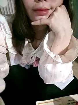 Snapshot of Happy_sweet1 chatting on February 4, 2026, 10:58 pm Happy sweet1 online show from February 4, 2026, 10:58 pm