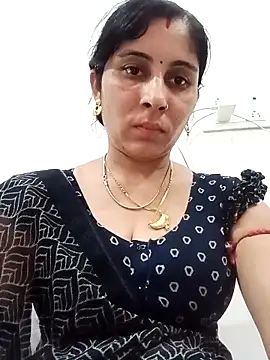 Hot ree85 online show from May 3, 2026, 12:00 pm