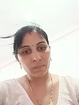 Hot ree85 online show from June 11, 2026, 5:44 pm