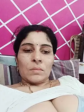 Hot ree85 online show from June 17, 2026, 4:26 am