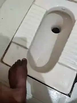 aqyfr online show from February 7, 2026, 7:39 pm