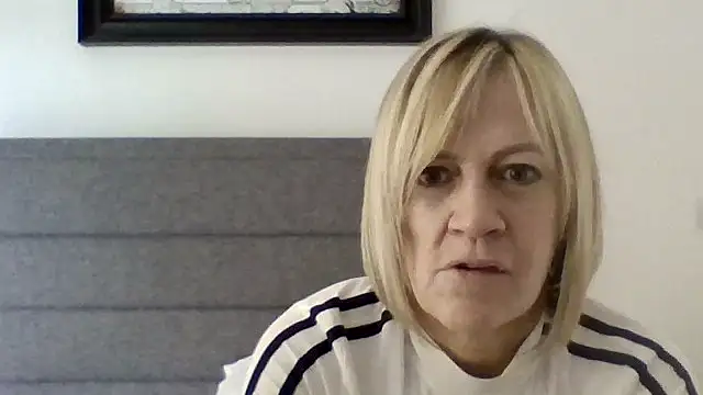 Snapshot of Milfshake227 chatting on March 1, 2026, 4:20 pm Milfshake227 online show from March 1, 2026, 4:20 pm