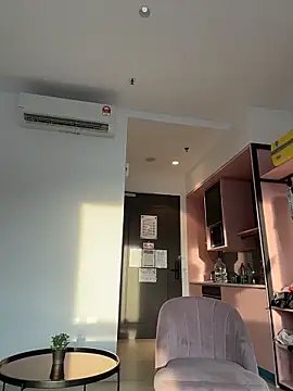 Milly Meyson online show from March 9, 2026, 11:53 pm