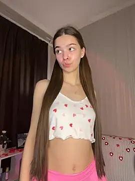 SkylineBliss online show from February 12, 2026, 9:10 pm