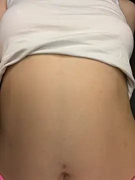 SkylineBliss online show from March 7, 2026, 2:41 am