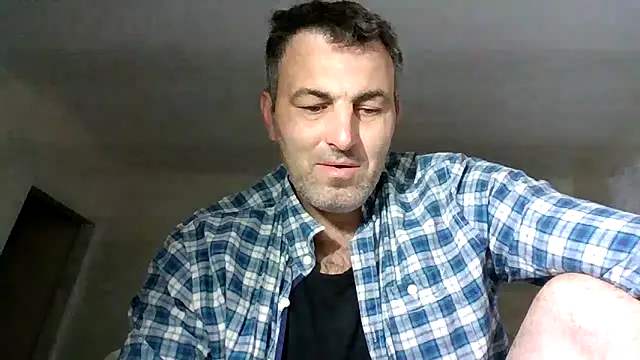 Snapshot of Hakfin666 chatting on June 16, 2026, 4:04 am Hakfin666 online show from June 16, 2026, 4:04 am
