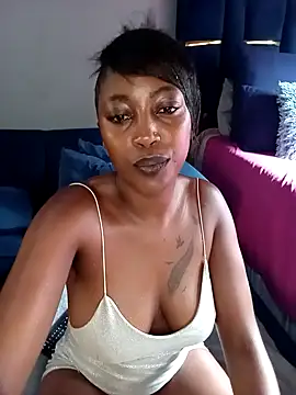 Snapshot of CocoButterxox chatting on April 8, 2026, 6:46 am CocoButterxox online show from April 8, 2026, 6:46 am