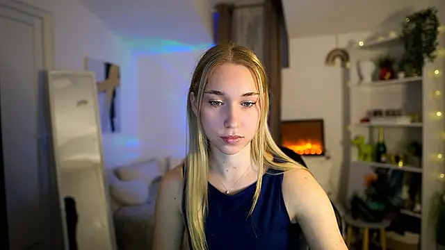 MilaBunny2000 online show from January 14, 2026, 11:16 am