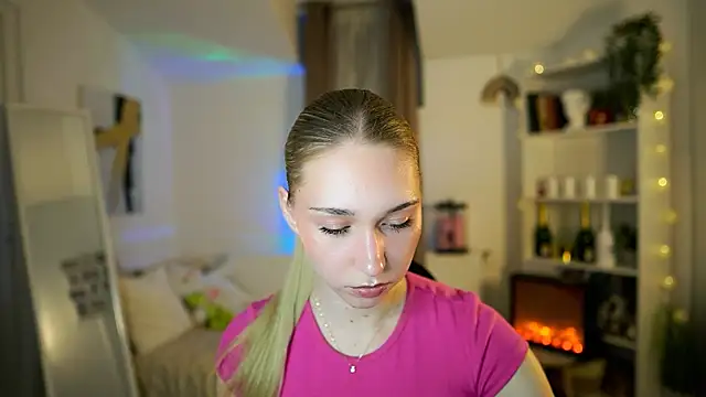 MilaBunny2000 online show from March 15, 2026, 2:56 pm