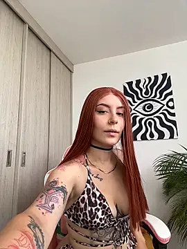 alesziarose  online show from June 15, 2026, 8:55 pm