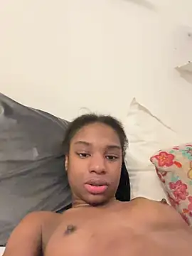 emmalovance online show from February 18, 2026, 9:55 pm