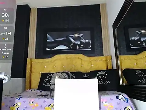 Esmeralda hot5 online show from February 2, 2026, 8:29 pm