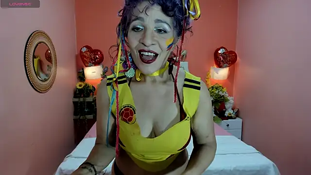 Dalila Najjar  online show from July 7, 2026, 2:54 pm