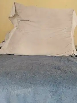 SkinnyDick26 online show from August 4, 2026, 6:27 am