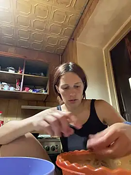Lily Viola online show from June 25, 2026, 7:40 pm