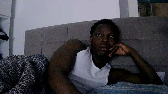 Snapshot of Bigchocco chatting on April 20, 2026, 11:28 pm Bigchocco online show from April 20, 2026, 11:28 pm