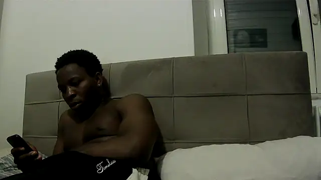 Snapshot of Bigchocco chatting on May 6, 2026, 6:35 pm Bigchocco online show from May 6, 2026, 6:35 pm