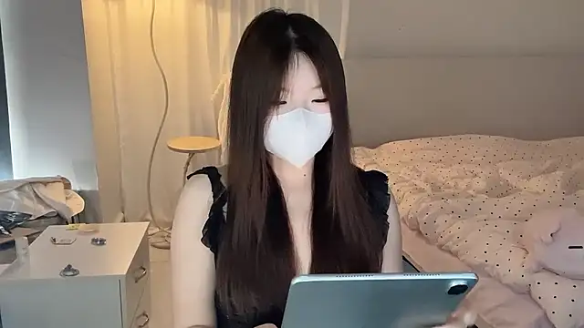  xiaoxinxin  online show from June 18, 2026, 2:34 am