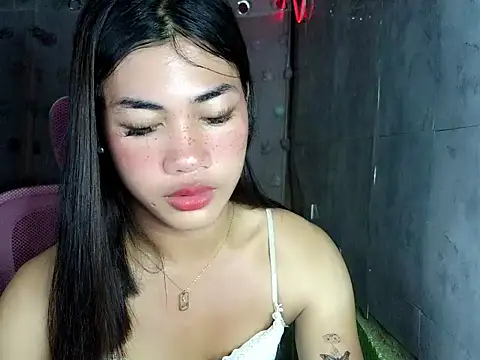 Margalona  online show from April 30, 2026, 8:57 pm