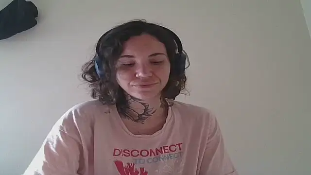 Dirty Pink online show from April 22, 2026, 8:50 am