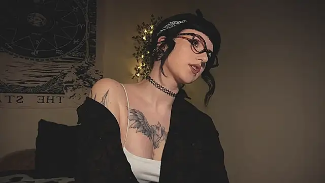 ghoticspectre online show from February 5, 2026, 4:44 pm