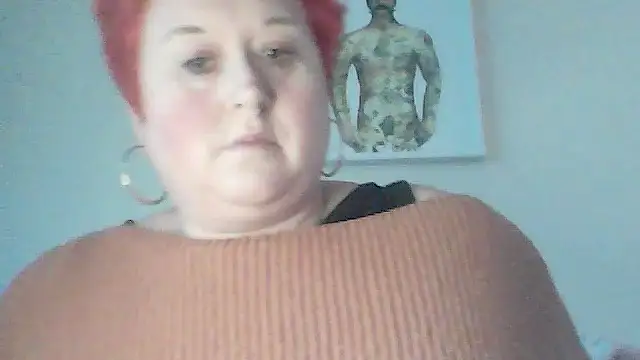 Snapshot of BustyRedxx chatting on March 6, 2026, 11:28 am BustyRedxx online show from March 6, 2026, 11:28 am