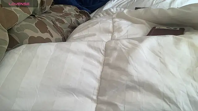 Snapshot of wolverinedream chatting on February 27, 2026, 5:57 pm wolverinedream online show from February 27, 2026, 5:57 pm