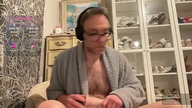 Snapshot of wolverinedream chatting on March 14, 2026, 11:26 am wolverinedream online show from March 14, 2026, 11:26 am