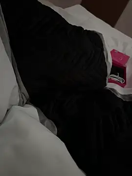 Pusinka32 online show from February 3, 2026, 9:58 am