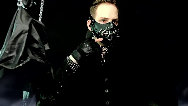 Snapshot of NoirWarden chatting on February 1, 2026, 4:16 pm NoirWarden online show from February 1, 2026, 4:16 pm