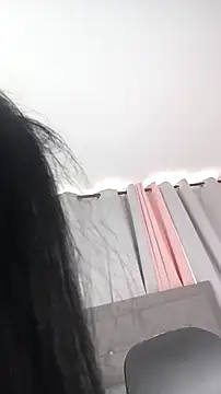 saray reesee online show from March 9, 2026, 8:02 pm