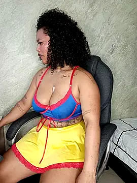 Snapshot of tanisha__lux chatting on July 26, 2026, 4:42 am tanisha lux online show from July 26, 2026, 4:42 am