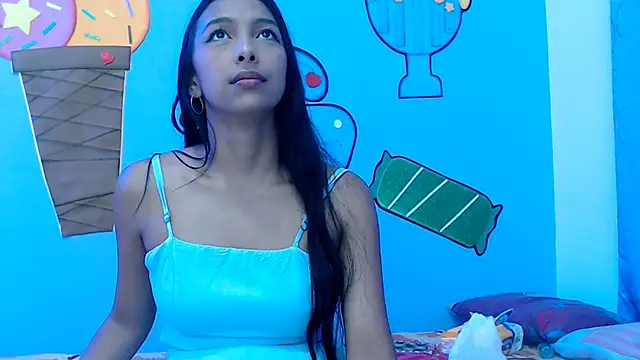 skinnysexzara18 online show from February 10, 2026, 1:32 am