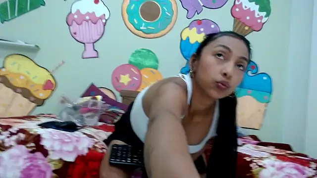 skinnysexzara18 online show from March 20, 2026, 2:49 am