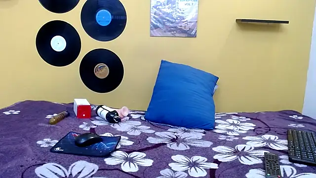Snapshot of marcelasweet457 chatting on May 3, 2026, 1:39 pm marcelasweet457 online show from May 3, 2026, 1:39 pm