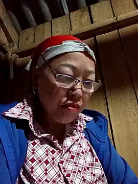 Agnes-baby online show from March 12, 2026, 11:00 pm