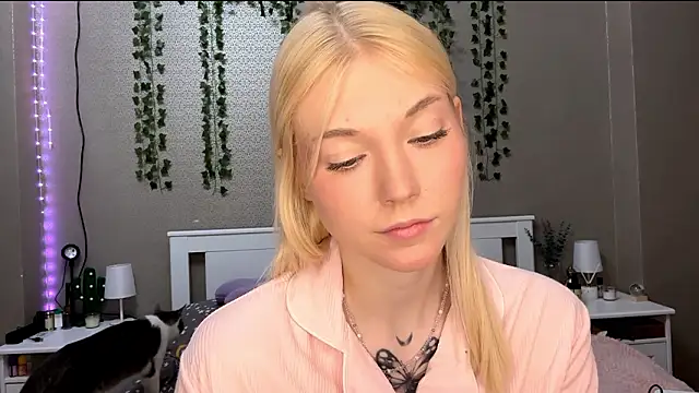 Snapshot of LlsabethHaze chatting on January 14, 2026, 3:28 pm LlsabethHaze online show from January 14, 2026, 3:28 pm