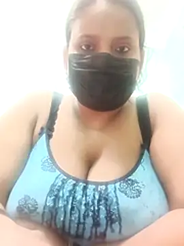 Snapshot of Hot_mahi678 chatting on February 2, 2026, 4:49 pm Hot mahi678 online show from February 2, 2026, 4:49 pm