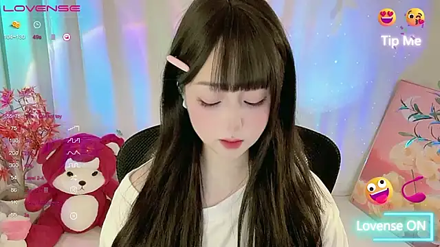 CLaire-5 online show from April 3, 2026, 6:39 pm