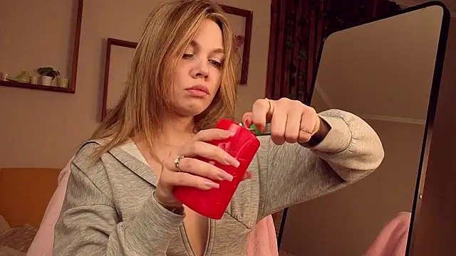 ScarletMarney online show from March 19, 2026, 3:10 am