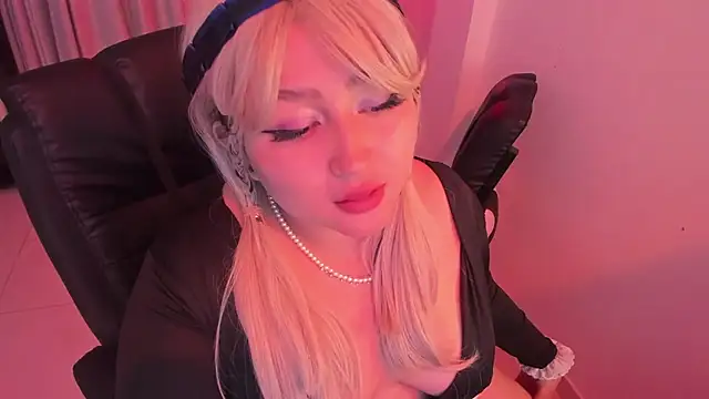 Snapshot of Sweet_lenna chatting on May 16, 2026, 7:45 pm Sweet lenna online show from May 16, 2026, 7:45 pm