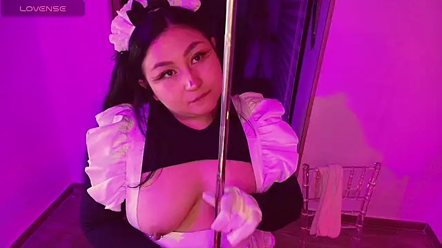 Snapshot of Sweet_lenna chatting on June 20, 2026, 10:45 pm Sweet lenna online show from June 20, 2026, 10:45 pm