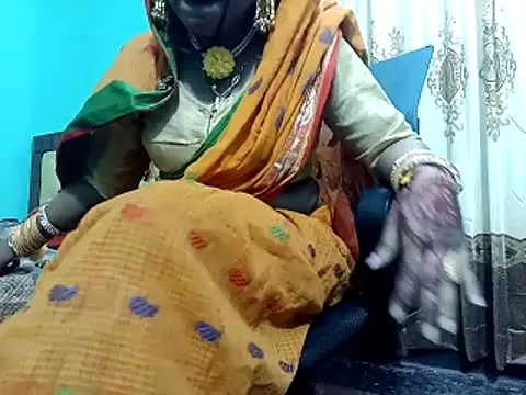 Hotshila6910 online show from February 10, 2026, 10:25 pm