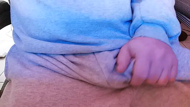 Snapshot of Dominic2295 chatting on February 1, 2026, 7:07 am Dominic2295 online show from February 1, 2026, 7:07 am