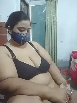 Snapshot of momo_loves chatting on March 8, 2026, 3:32 am momo loves online show from March 8, 2026, 3:32 am