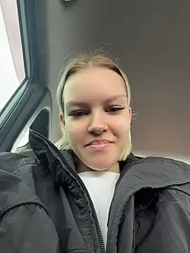 AshleyMur online show from April 24, 2026, 5:21 am