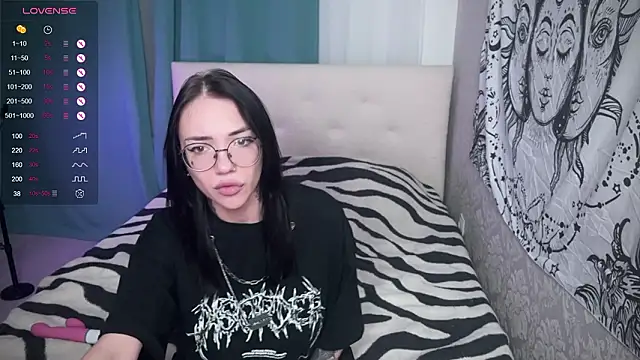 a s m   online show from February 4, 2026, 3:29 pm