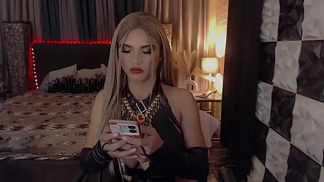 QueenNathaliaTS online show from January 18, 2026, 4:11 pm