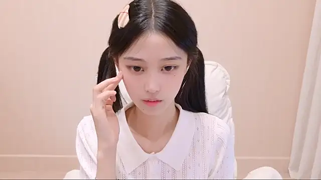iiiiiiiiiu online show from May 11, 2026, 4:04 pm